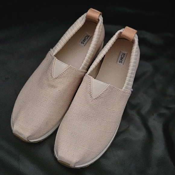 TOMS Resident Slip-On Canvas Sneaker Shoes Dusty Peach Sz 8 US NEW - Picture 2 of 7
